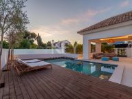 Villa for sale in Linda Vista Baja, San Pedro de Alcantara