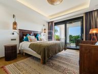 Villa for sale in Nueva Andalucia