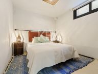 Villa for sale in Nueva Andalucia