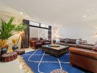 Villa for sale in Nueva Andalucia