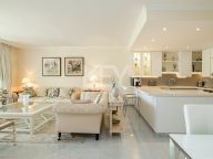 Apartamento en venta en Marina Puente Romano, Marbella Golden Mile