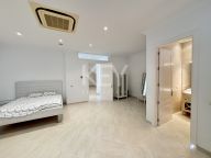 Villa for sale in Los Flamingos Golf, Benahavis