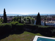 Villa for sale in Los Flamingos Golf, Benahavis