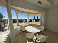 Villa for sale in Los Flamingos Golf, Benahavis