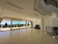 Villa for sale in Los Flamingos Golf, Benahavis