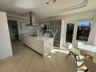 Villa for sale in Los Flamingos Golf, Benahavis