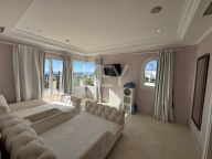 Villa for sale in Los Flamingos Golf, Benahavis