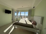 Villa for sale in Los Flamingos Golf, Benahavis