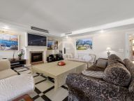 Villa for sale in Benamara, Estepona