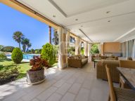 Villa for sale in Benamara, Estepona