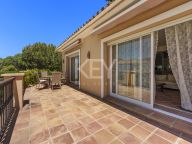 Villa for sale in Benamara, Estepona