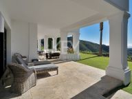 Villa for sale in Monte Mayor, Benahavis