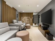 Villa for sale in Nueva Andalucia