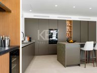 Villa for sale in Nueva Andalucia