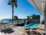 Villa for sale in Estepona
