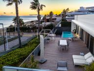 Villa for sale in Estepona