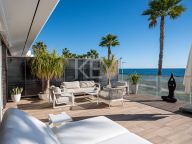Villa for sale in Estepona