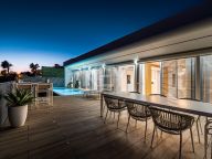 Villa for sale in Estepona