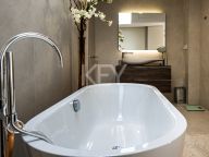 Villa for sale in Estepona