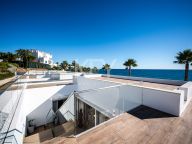 Villa for sale in Estepona