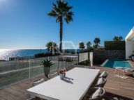 Villa for sale in Estepona