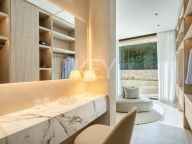 Villa for sale in El Madroñal, Benahavis