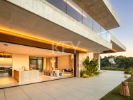 Villa for sale in El Madroñal, Benahavis