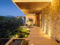 Villa for sale in El Madroñal, Benahavis
