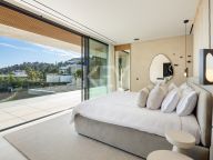 Villa for sale in El Madroñal, Benahavis