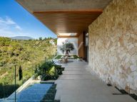 Villa for sale in El Madroñal, Benahavis
