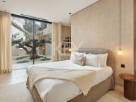 Villa for sale in El Madroñal, Benahavis