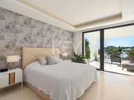 Villa for sale in Nueva Andalucia