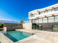 Villa for sale in Los Flamingos, Benahavis