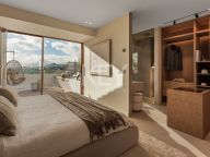 Town House for sale in Aloha, Nueva Andalucia