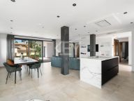 Villa for sale in Elviria, Marbella East