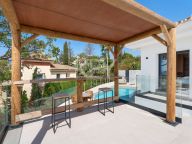 Villa for sale in Elviria, Marbella East