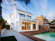 Villa en venta en New Golden Mile, Estepona