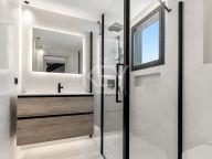 Villa en venta en New Golden Mile, Estepona