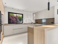 Villa en venta en New Golden Mile, Estepona