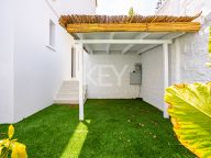 Villa en venta en New Golden Mile, Estepona