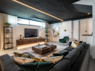 Villa en venta en New Golden Mile, Estepona