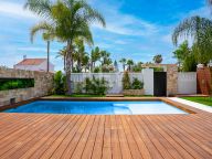 Villa en venta en New Golden Mile, Estepona