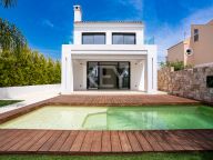 Villa en venta en New Golden Mile, Estepona