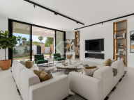 Villa en venta en New Golden Mile, Estepona