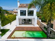 Villa en venta en New Golden Mile, Estepona