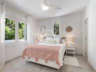 Villa for sale in El Rosario, Marbella East