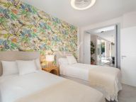 Villa for sale in El Rosario, Marbella East