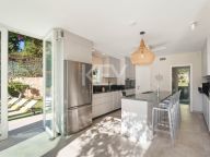 Villa for sale in El Rosario, Marbella East
