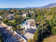 Villa for sale in El Rosario, Marbella East