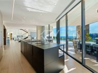 Villa for sale in El Madroñal, Benahavis